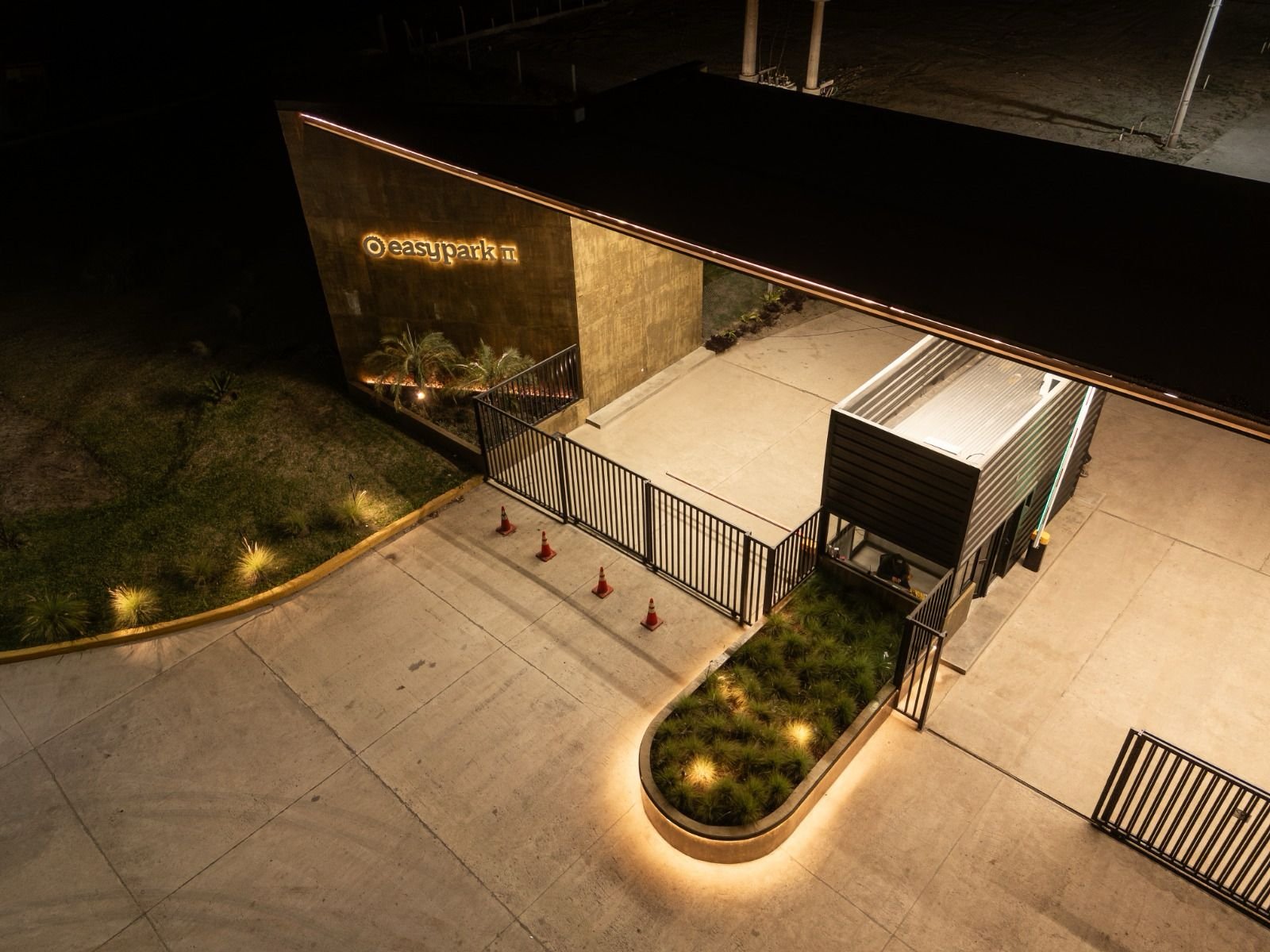 Easypark Warehouse Complex